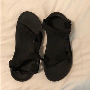 Black Tevas Men’s Size 9